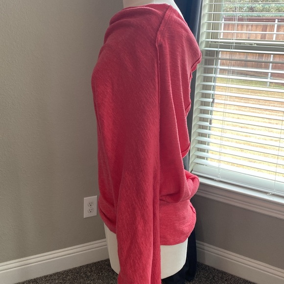 Coral off the shoulder sweater - Picture 4 of 5